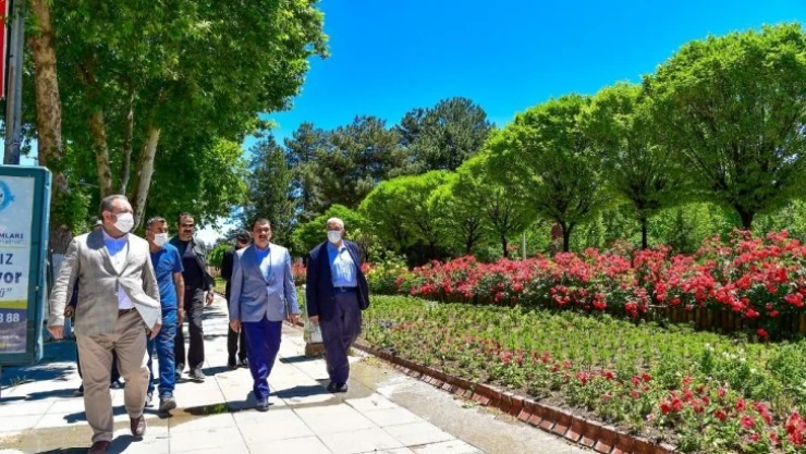 Gürkan, Sümerparkta incelemelerde bulundu