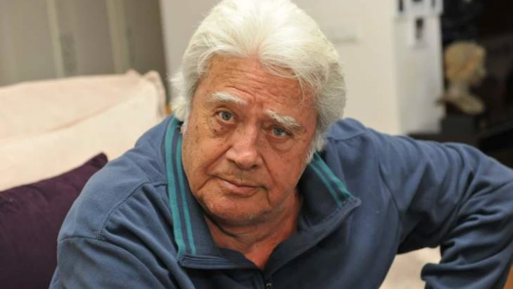 Ünlü oyuncu Cüneyt Arkın hastaneye kaldırıldı