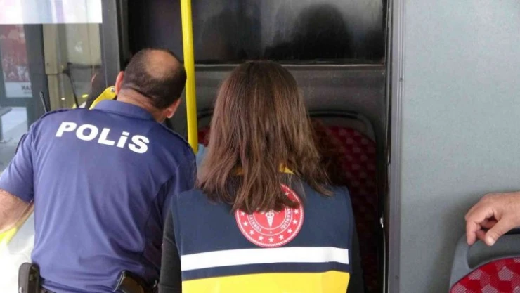 Otobüsten inmeyince