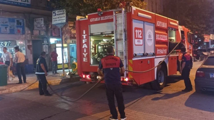 Havalandırma boşluğunda çıkan yangın korkuttu