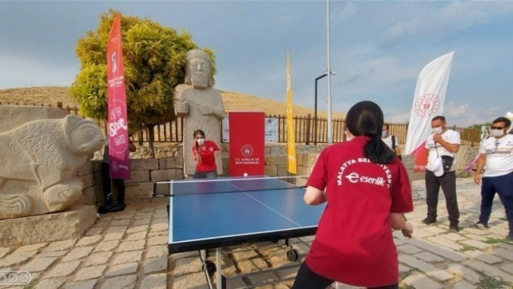 Hem spor yapıldı, hem tarih tanıtıldı