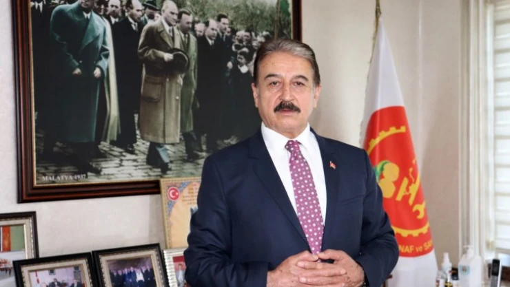 Hükümet akaryakıtta mutlaka indirim yapmalıdır