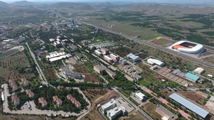 İnönü Üniversitesi 2018'e damga vurdu