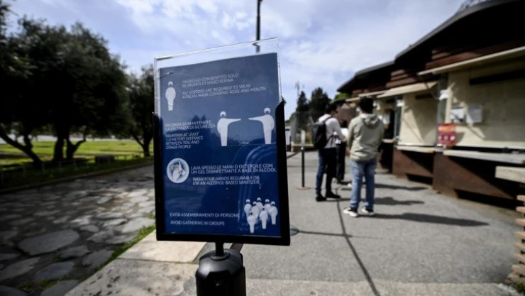 İtalya'da son 24 saatte 8 bin 444 yeni vaka