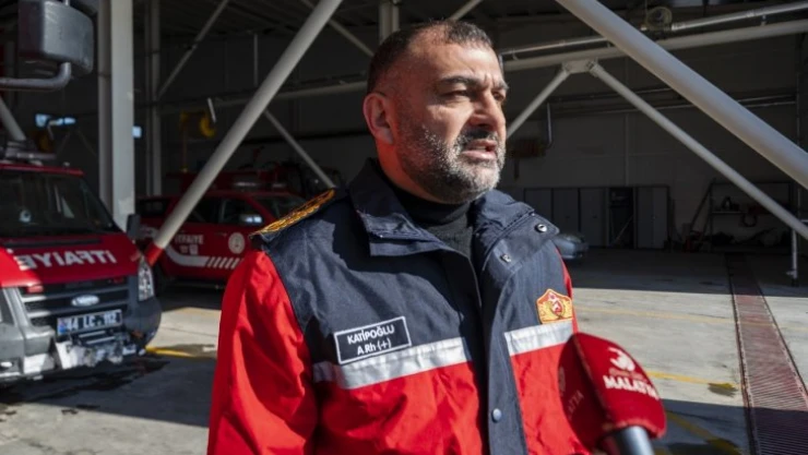 İtfaiye ekipleri karla birlikte 114 ihbara müdahele etti