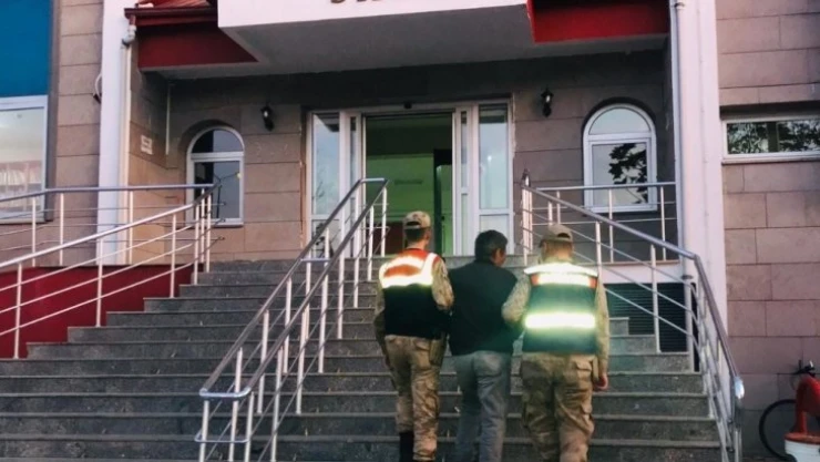 Jandarma kablo hırsızını yakaladı