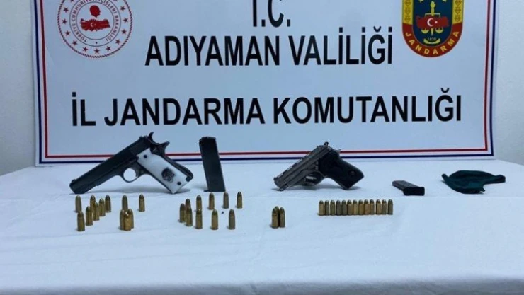 Jandarma ruhsatsız silah ele geçirdi