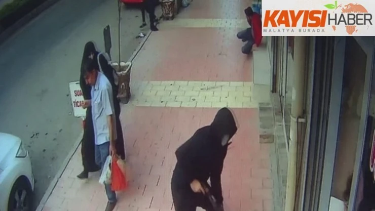 Kaldırımda silahlı saldırıya uğradı, o anlar güvenlik kameralarına yansıdı