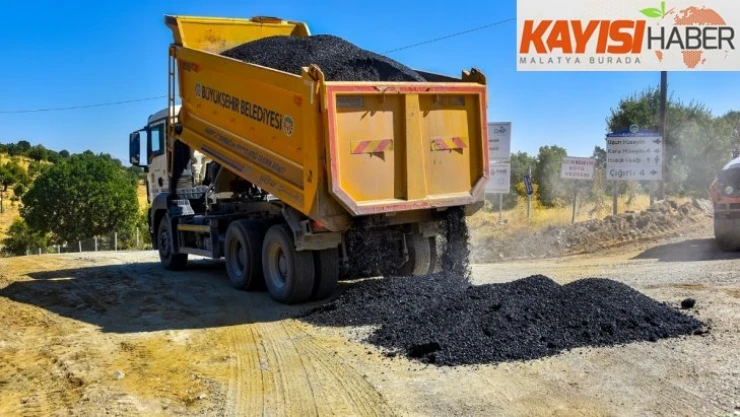 Kale' de yol açma, genişletme ve asfaltlama çalışmaları yapılıyor