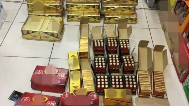 Kara listede bulunan çikolata ve içecekler ele geçirildi