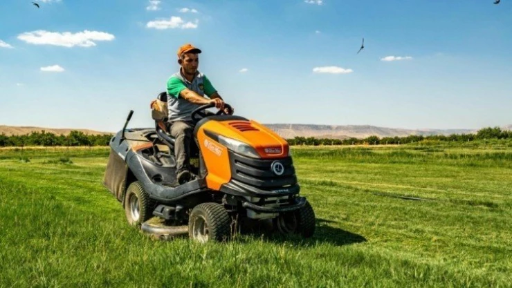 Kendi çimini üretiyorlar