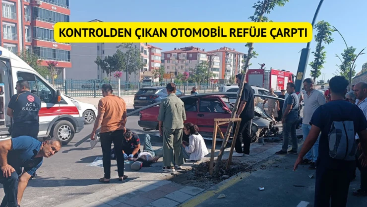Kontrolden çıkan otomobil orta refüje çarptı: 4 yaralı