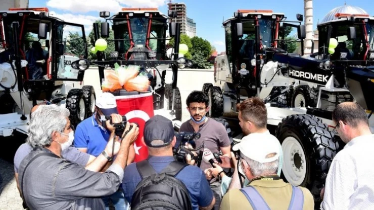 Malatya belediyesine yeni iş makineleri