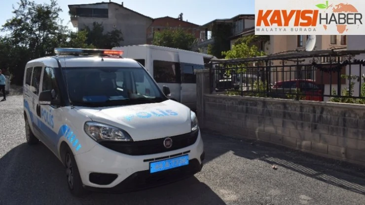 Malatya'da iki grup arasında bıçaklı kavga: 3 yaralı