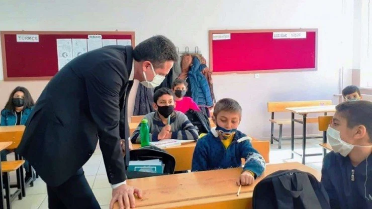 Malatya'da köy okullarına 180 ton dezenfektan desteği