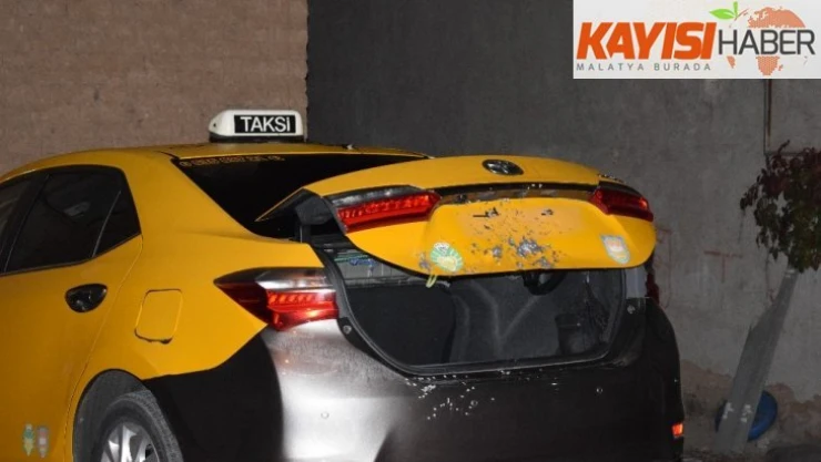 Malatya'da park halindeki araçlara silahlı saldırı