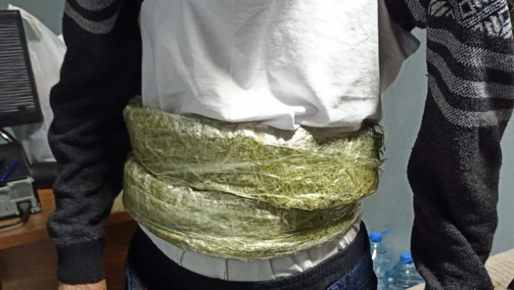 Malatya'da polisten filim gibi uyuşturucu operasyonu