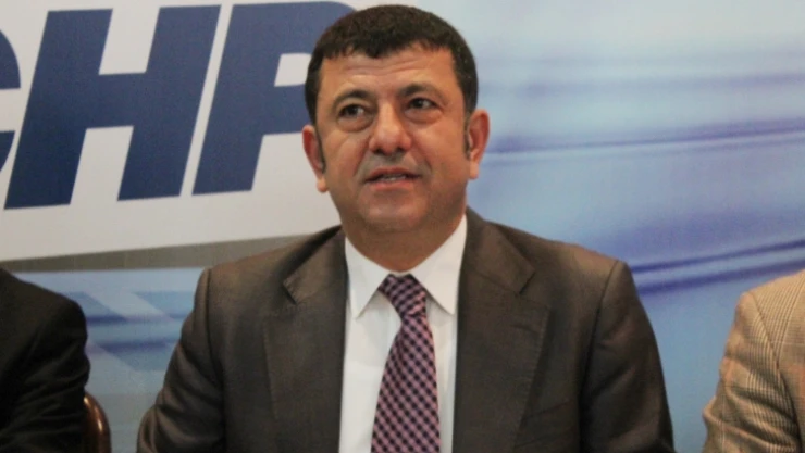 Ağbaba: Hayali açılış yapıyorlar. Bunlar Komedi!