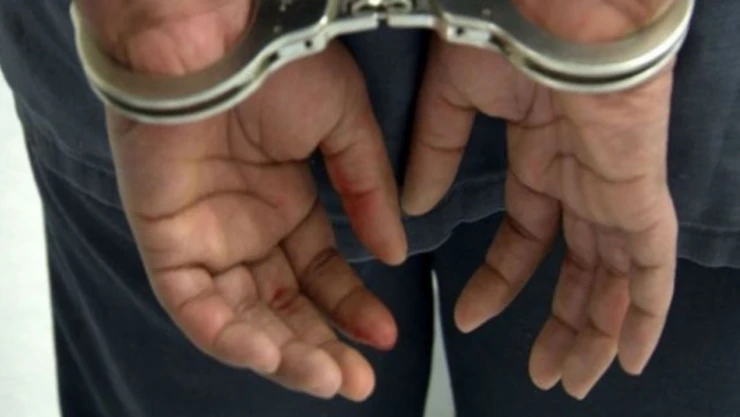 Aranan 42 kişi yakayı ele verdi