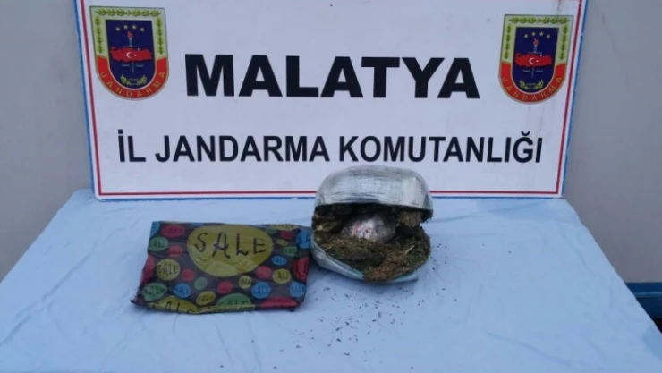 3 kilo esrar, 5 bin paket kaçak sigara ele geçirildi