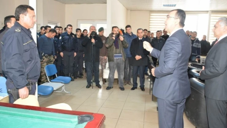 Vali Toprak'tan, Çevik Kuvvet'e taziye ziyareti