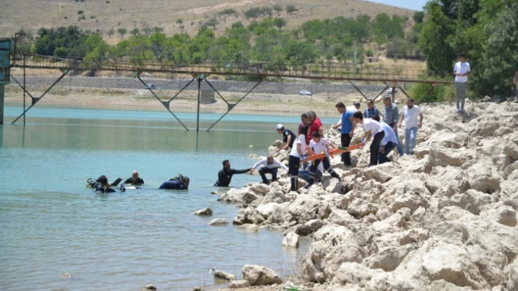 Gölete atlayarak canına kıydı