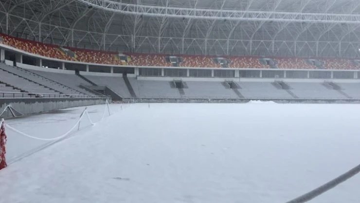 Yeni stad beyaza büründü