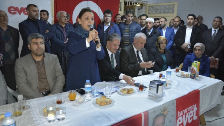 Ak Parti referandum heyeti Karakavak'ta