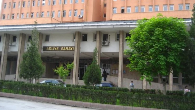 37 eski öğretmen gözaltına alındı