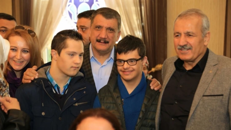 'Seninle Eksik Değilim' programına yoğun ilgi