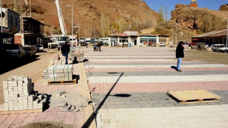 Kuluncak'ta üst yapı çalışmaları devam ediyor