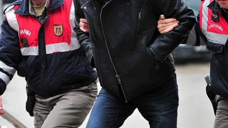 Jandarma FETÖ'den aranan 3 şüpheliyi yakaladı