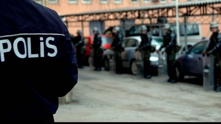 25 adrese operasyon: 20 gözaltı