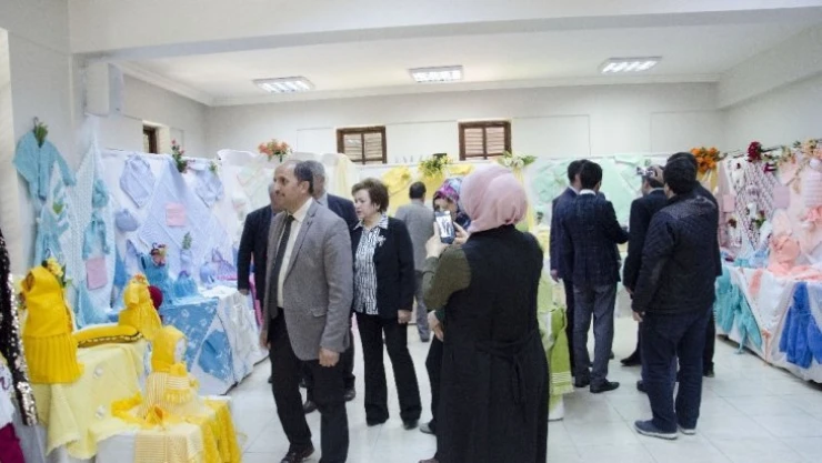 Malatya'da trikotaj ve mefruşat sergisi