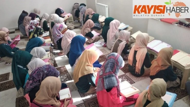 Öğrenciler Fetih Suresi okudu