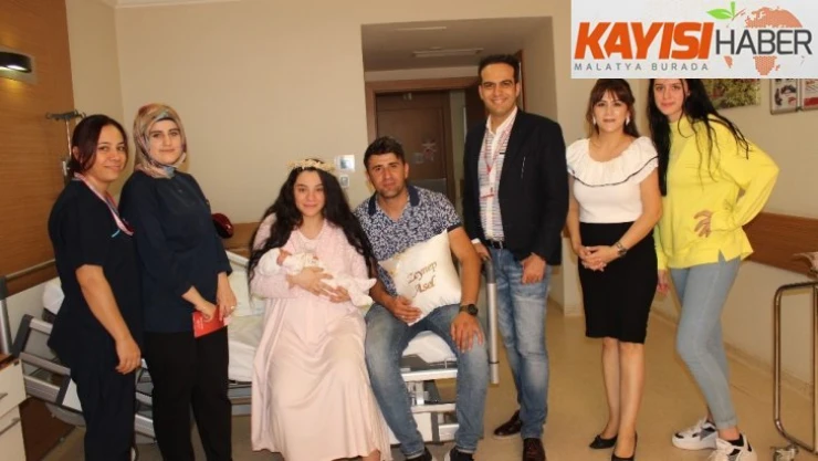 Op. Dr. Güngör, 'Geceleri bebeğinizi emzirmeyi ihmal etmeyin'