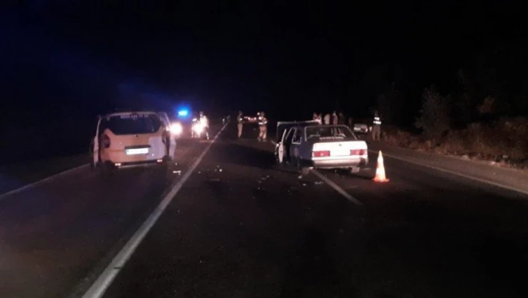 Otomobil ile hafif ticari araç çarpıştı: 5 Yaralı