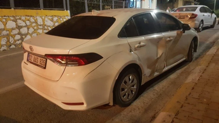 Otomobil ile motosiklet çarpıştı: 2 yaralı