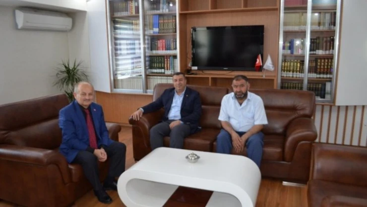 Özcan'dan Müftü Veysel Işıldar'a ziyaret
