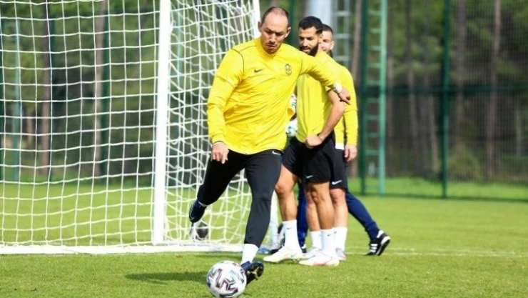 Umut Bulut, rekora koşuyor