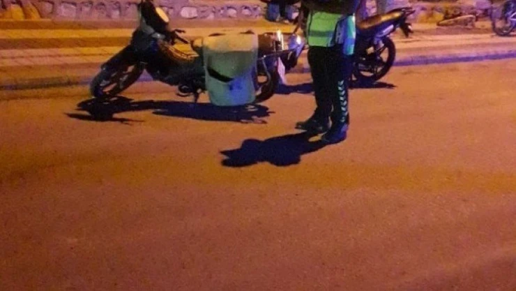 Polisten motosiklet denetimi