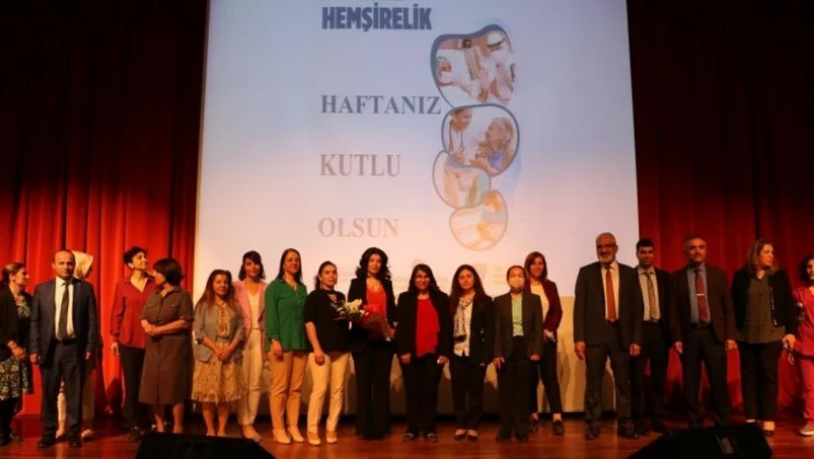 Rektör Kızılay'dan 'kendinizi iyi yetiştirin' önerisi