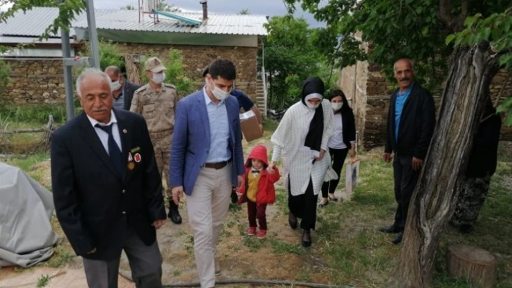 Şehit yakınları ve gazilere bayram ziyareti