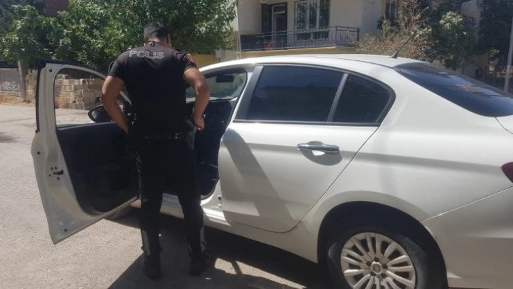 Şüpheli araçtan uyuşturucu ele geçirildi