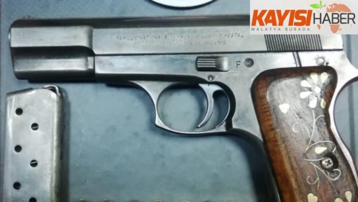 Şüpheli şahıslardan silah ele geçirildi