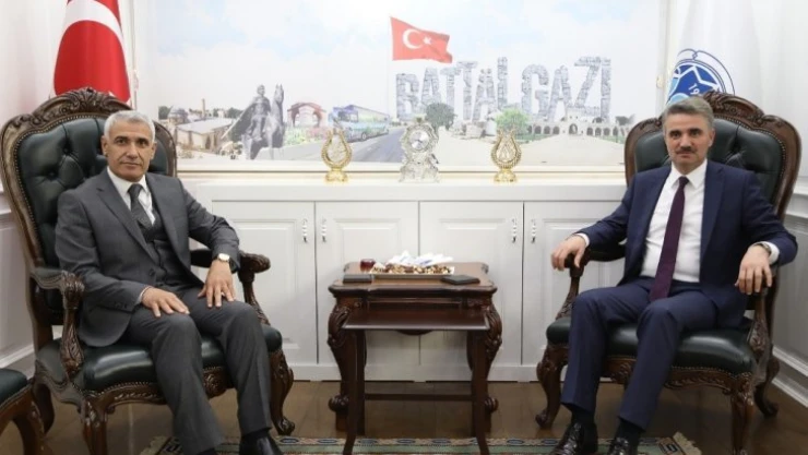 Vali Baruş'tan Başkan Güder'e 'Hayırlı Olsun' ziyareti