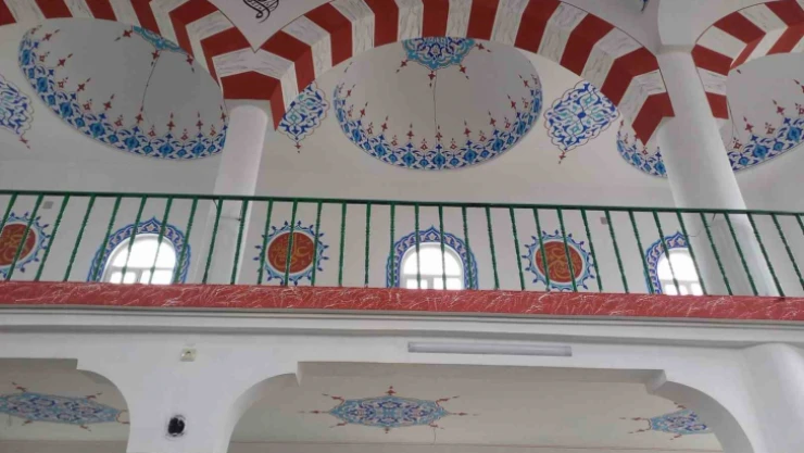 Yanan caminin tadilatında sona gelinde