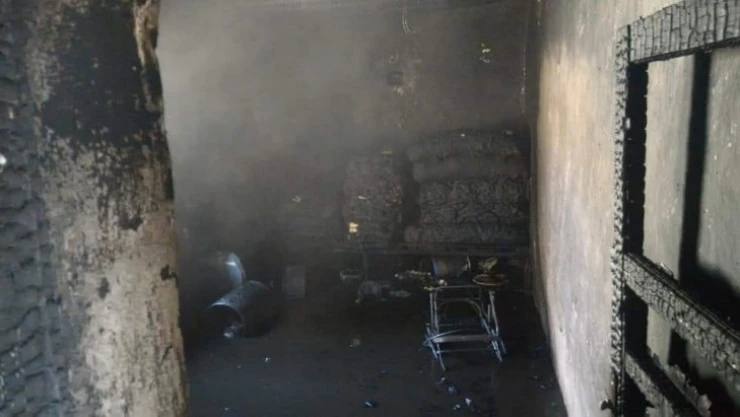 Yangında ev kullanılmaz hale geldi