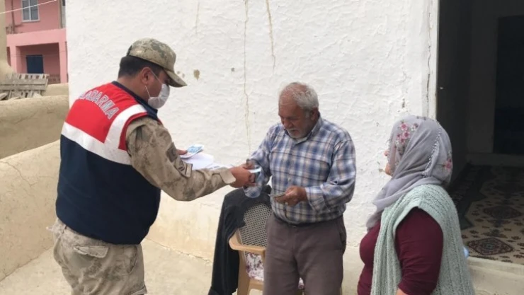 Yaşlı vatandaşlardan jandarmaya dua