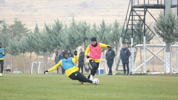 Yeni Malatyaspor'da hedef Başakşehir'i puansız göndermek